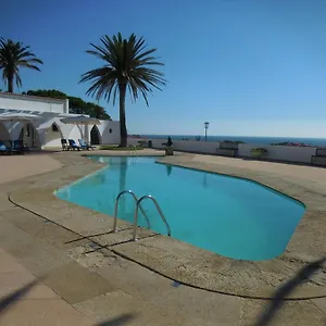 Casa Tres Palmeiras Bed & Breakfast